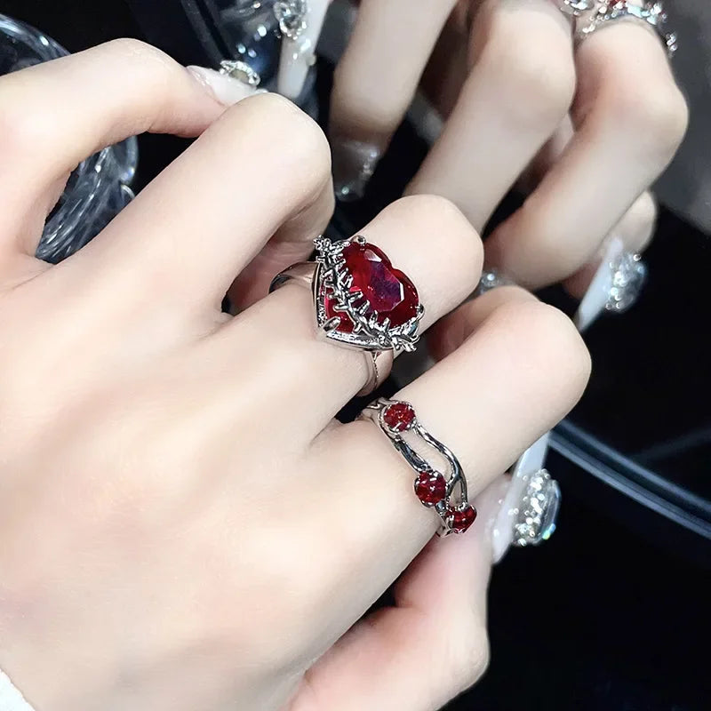 Vintage Goth Irregular Red Crystal Heart Ring for Women Charm Hollow Zircon Liquid Open Adjustable Ring Punk Party Jewelry Gift