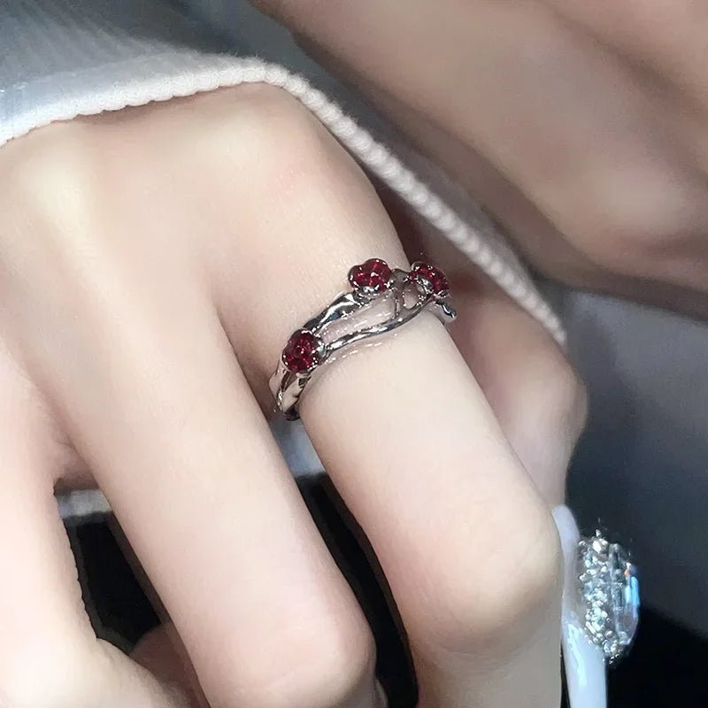 Vintage Goth Irregular Red Crystal Heart Ring for Women Charm Hollow Zircon Liquid Open Adjustable Ring Punk Party Jewelry Gift