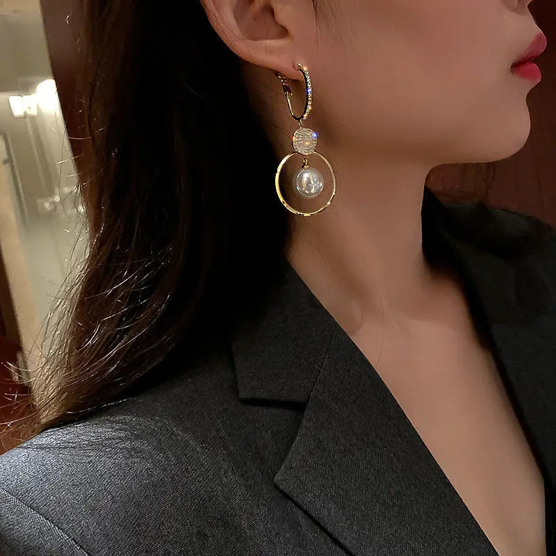 Exquisite High Quality Geometric Circle Pearl Hoop Earrings for Women Temperament Shiny Zircon Drop Dangle Jewelry Luxury Gift